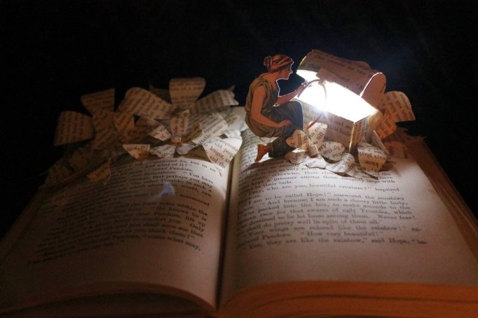Book-Sculpture-Art-by-techblogstop-3